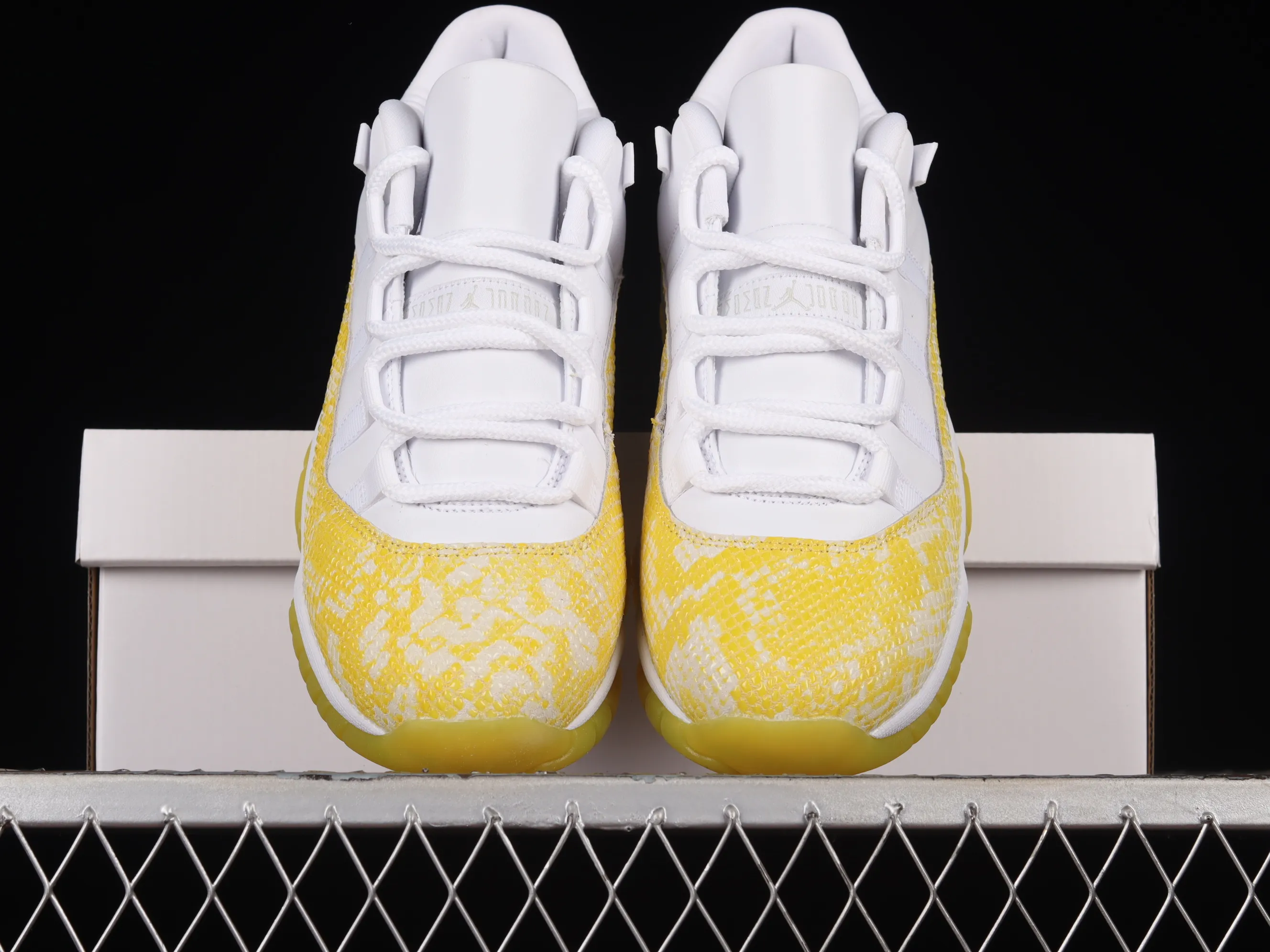 All categories Air Jordan Jordan series basketball shoes Air Jordan 11 pure original version Air Jordan AJ11 Low SE "Yellow Snakeskin" AJ11 Joe 11 yellow snake pattern genuine carbon AH7860-107